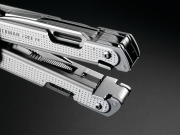 Multifunkční kleště Leatherman Free P4, stříbrné