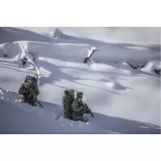 Bunda Carinthia G-Loft HIG 4.0 Jacket SOF, černá