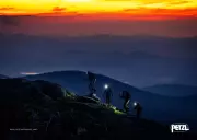Čelová svítilna Petzl Actik, 450 lm, modrá