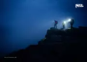 Čelová svítilna Petzl Actik, 450 lm, modrá