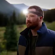 Nabíjecí čelovka Nite Ize Radiant RH2, šedá