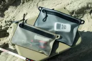 Voděodolné pouzdro Magpul DAKA Waterproof Window Pouch Large. Coyote