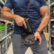 Taška na rameno pro skryté nošení zbraně Falco G114, černá