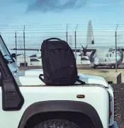 Batoh Helikon Traveler Backpack (24,5 l), Černý