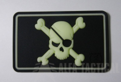 Patchzone Nášivka 3D Pirate Skull 70x45mm, fluorescenční - černá